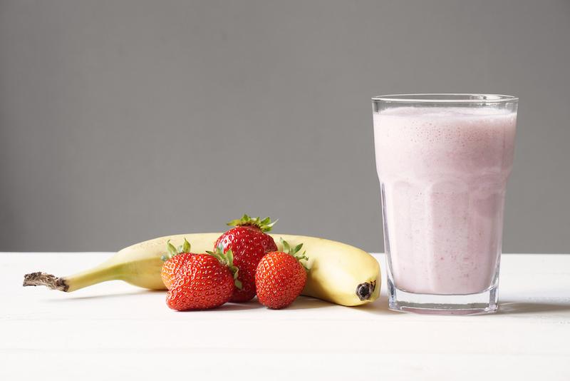whey isolate protein shake and fruit